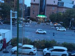 -东方红海鲜百汇(国际大厦店)