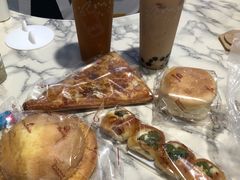 -顶东面包花园·生日蛋糕(世博店)