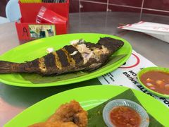 -明记烧鱼美味店