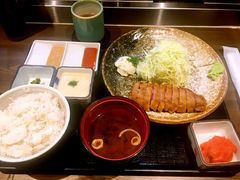 -牛かつもと村(原宿店)