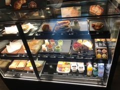 面包甜点陈列柜-星巴克(古美路店)