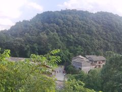 -高荡千年布依古寨旅游景区