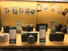 -百老汇(海港城海洋中心店)