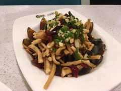 -张大师鸭爪爪特色干锅(南湖店)