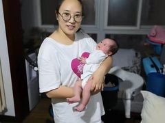 -爱月宝月嫂育儿嫂母婴