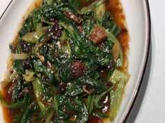 -八府香鸭·啫啫煲(华山路店)