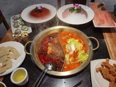 -潮火锅·麻辣牛肉火锅(观音桥方圆·LIVE店)