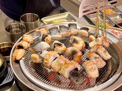 -围炉肉舍•炭烤活鳗•丹东海鲜烤肉(步行街店)