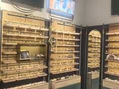 -MUJOSH木九十眼镜(月星环球港B1店)