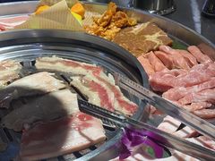 -哈哈碳都·牛肋条无限自助烤肉(宝龙店)