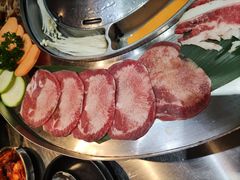 -哈哈碳都·牛肋条无限自助烤肉(台江万达店)
