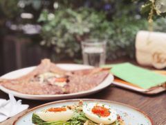 牛油果煮蛋吐司-RAC BAR(安福路店)