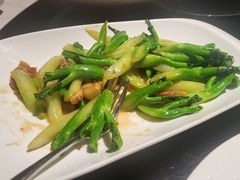 生炒广东芥兰-老兴鲜(黄浦店)