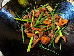香茅炒鸽锅-一煲鸽