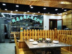 大堂-屯老二农家铁锅炖·行业领军者(梅江店)