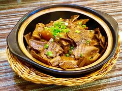 笋尖烧肉煲-自游人·美食一楼·地道徽菜(三十年名店)