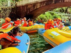 -安吉龙王山峡谷漂流