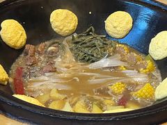 -万里闯关东铁锅炖菜馆(高新旗舰店)