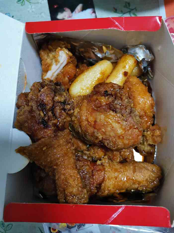 打分    /人 外卖来的,炸鸡腿肉特别嫩,好吃