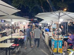 -吴山路夜市