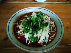 牛肉杂酱面-玉滋補
