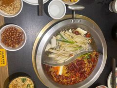 -沸炉重庆老火锅(军事博物馆店)