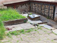 -比如骷髅墙景区