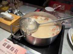 -尚尚仙·酸汤猪手·猪肚鸡火锅(华联万柳购物中心店)