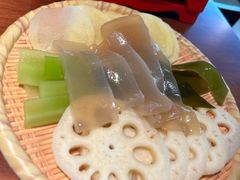 蔬菜拼盘-夺欢喜贵州酸汤牛肉火锅(静安寺店)