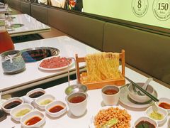 -洪氏嗨捞·广东猪肚鸡·椰子鸡火锅(西咸万象城店)