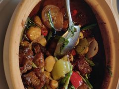 -八府香鸭·啫啫煲(华山路店)