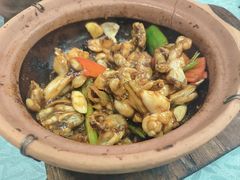 生啫好味牛蛙-天宝食坊·啫啫煲大排档(西华路店)