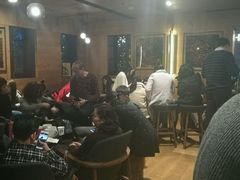 -星巴克臻选(上海中环广场2F店)