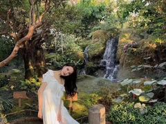 -Chom Cafe and Restaurant