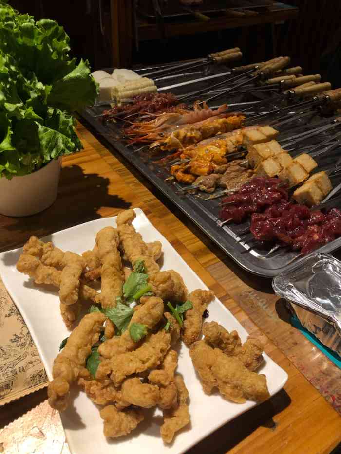 梁山烤肉(石门总店)-"[服务铃]服务:服务很好,一直有个小姐.