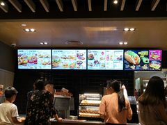 -肯德基(湾畔店)