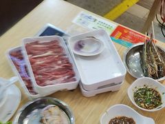 -杨老板·海鲜集市火锅·鲜切牛肉(中防万宝店)