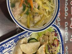 -长人馄饨铺(解放街店)