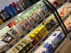 零售区-牛朋牛奶棚(南昌路店)