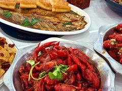 -丹水桥地锅鱼·翘嘴鲌·地方特色全鱼宴(丹江口大坝店)