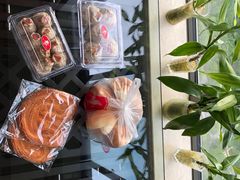 -白玉兰食品甜凤店(合生汇店)