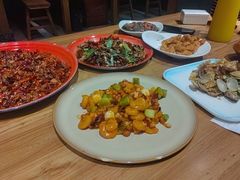 -先启半步颠小酒馆(常熟万达广场店)