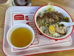 -壹品剁椒猪脚饭(蔡家中央大街店)