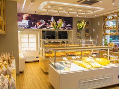 面包甜点陈列柜-好利来(团结湖店)