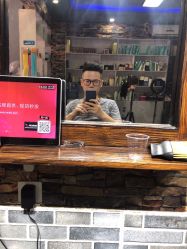 -首艺造型KM潮牌沙龙