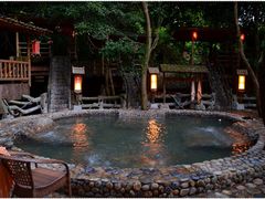 -天门沟九州驿站树上汤泉