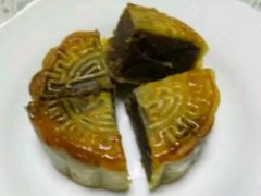 莲蓉月饼-大赤坎肥仔强烧味海鲜餐厅(大赤坎店)