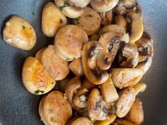 -MONICH牛排融合餐厅(和义大道购物中心店)