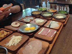 -银米·云南传统过桥米线(双廊黑金冠店)