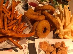 -The Habit Burger Grill 哈比特汉堡(复兴soho店)